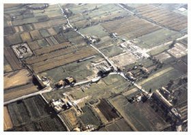 Foto aerea dell'antica città di Luni